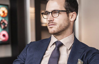Enquête - Le pouvoir du costume - The Men Times par Faubourg Saint Sulpice - Photo: Derks Menswear