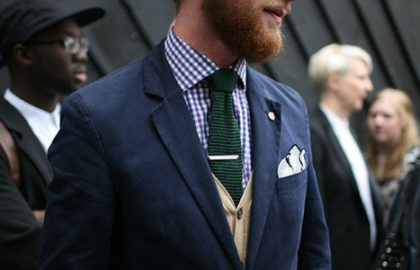 Tendance - Oser la cravate en tricot - The Men Times par Faubourg Saint Sulpice - Photo: Kuba Dabrowski