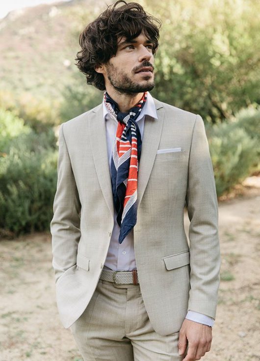 costume sur mesure beige