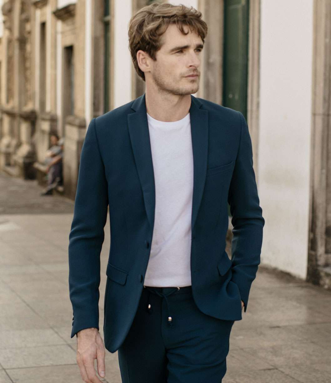 Costume 2 pièces mariage Louise Faubourg Saint Sulpice étoffe crêpe bleu vert sur mesure tailleur paris homme