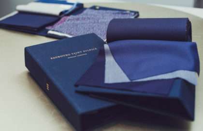 liasses bleues boutique Paris Faubourg Saint Sulpice costume sur mesure